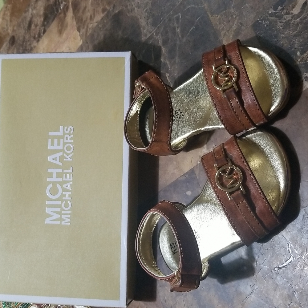 Michael Kors Size 6 Sandals